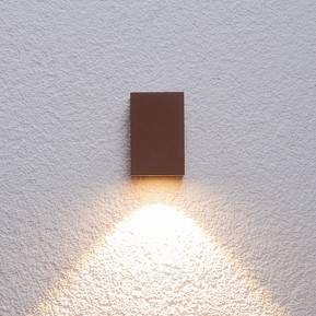 Rostbraune LED-Außenwandleuchte Tavi, Höhe 9,5 cm