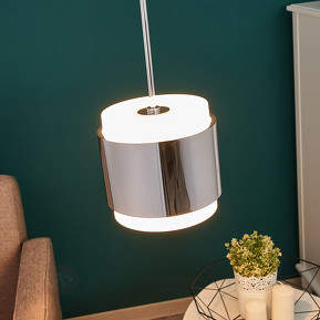 Klassische Pendelleuchte Cuno mit Opalglas