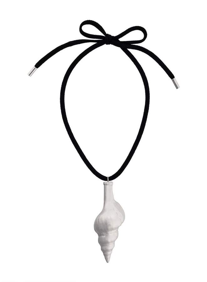 Coquillage necklace