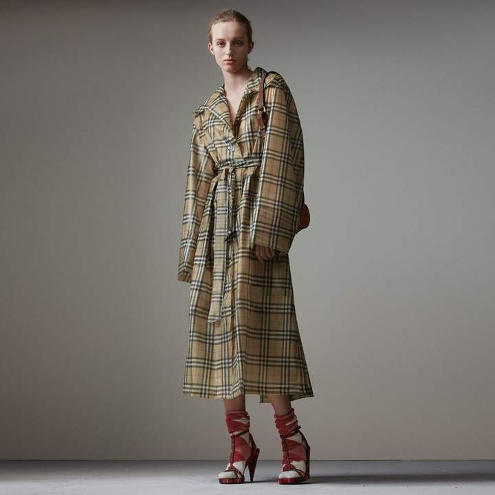 Einreihiger Mantel aus Plastik im Vintage Check-Design