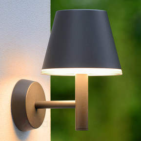 Josy - imposante LED-Außenwandleuchte