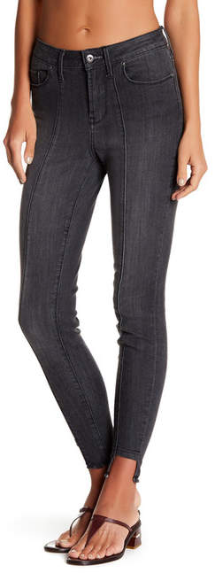 Melrose and Market Frayed Hem Skinny Jeans