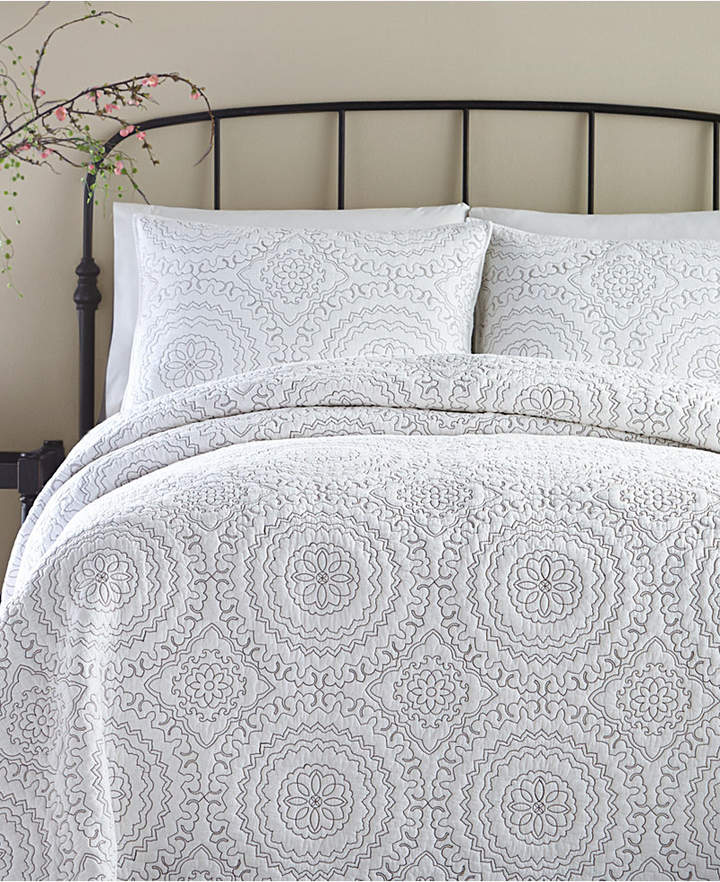 Cotton Medallion Gray Full/Queen Quilt Bedding