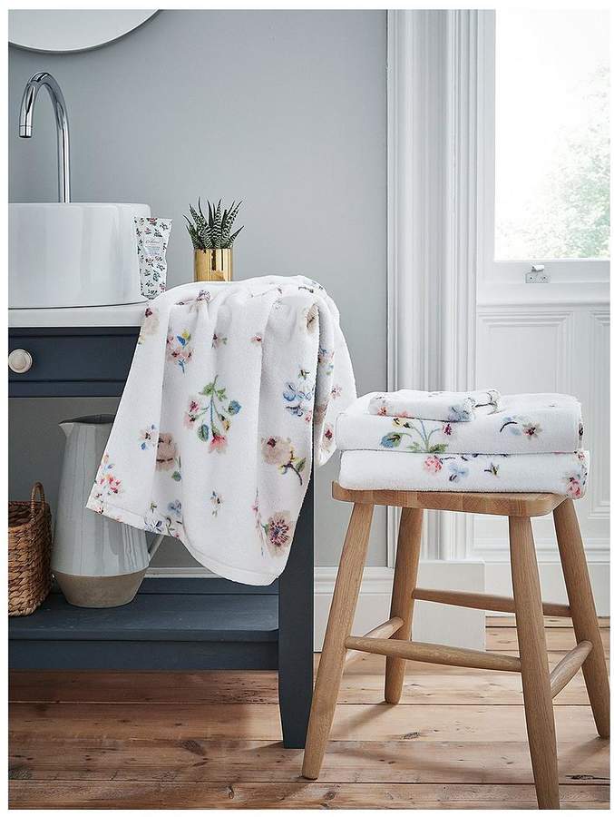 Scattered Pressed Flowers Hand Towel