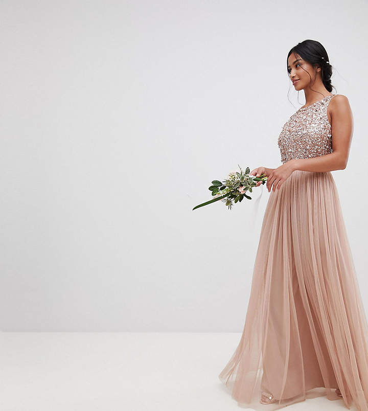 Maya Petite – Ärmelloses Maxi-Brautjungfernkleid mit Paillettenoberteil, Tüll und Rückenausschnitt