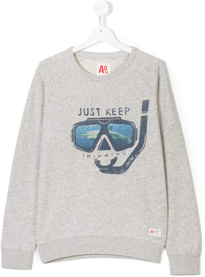 American Outfitters Kids Sweatshirt mit Just Keep Swimming-Print