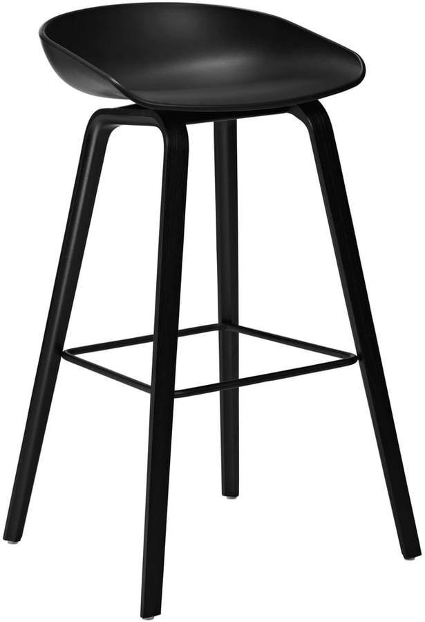 Hay - About A Stool AAS 32, Gestell Esche (Schwarz gebeizt), Fußstreben pulverbeschichtet Schwarz / Sitzschale Schwarz H75 / Filzgleiter