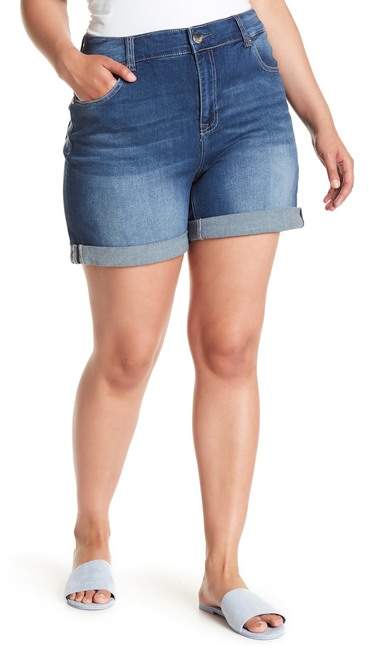 Cuffed Girlfriend Short (Plus Size)