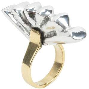 ARTISANS & ADVENTURERS Ring