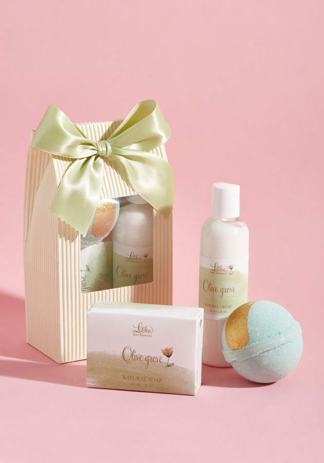 Exquisite Aroma Toiletry Set in Olive Grove