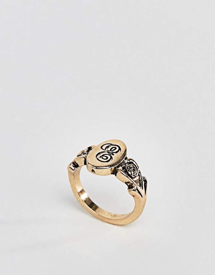 DESIGN – Ring mit verziertem Monogramm mit Initiale „E