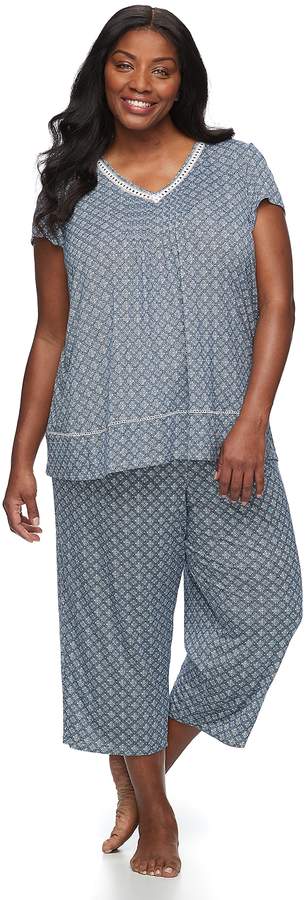 Plus Size Printed Tee & Capri Pajama Set
