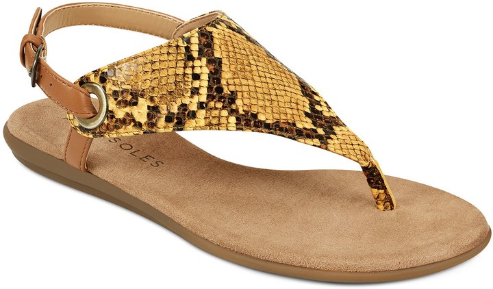 in conchlusion sandal