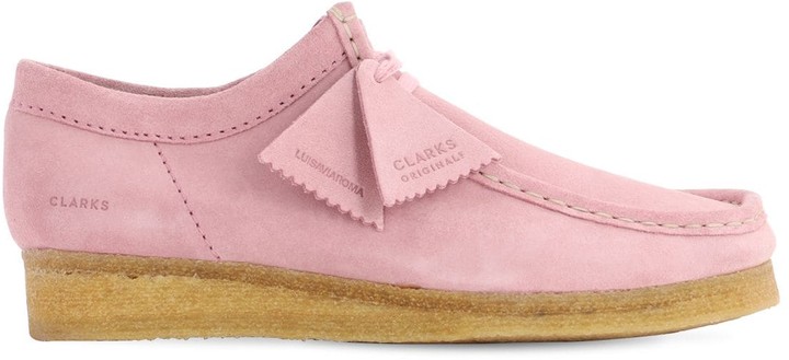 mens pink wallabees