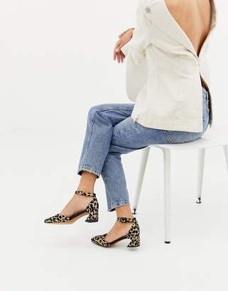 ASOS Design DESIGN Smokey mid heels in leopard