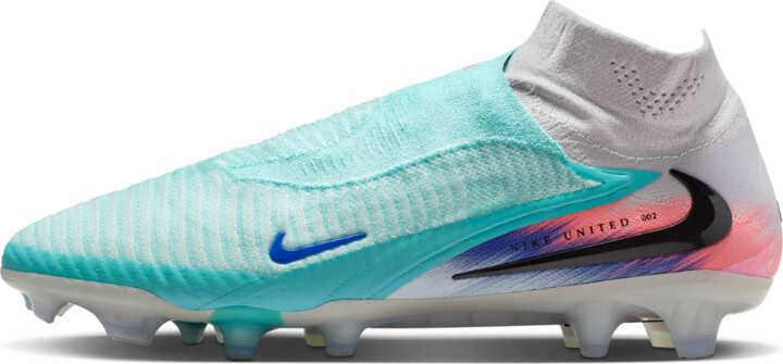 design my own soccer cleats