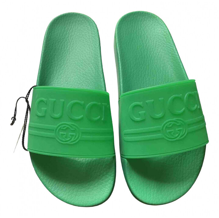 gucci flip flops green