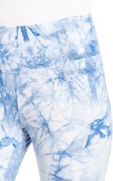 Thumbnail for your product : Hue Active Tie Dye Skimmer Performance Leggings