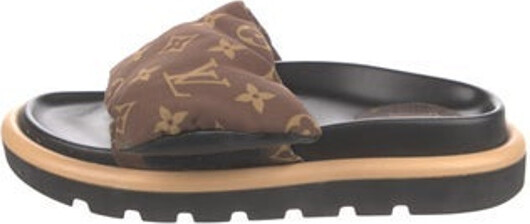 womens sneakers myntra