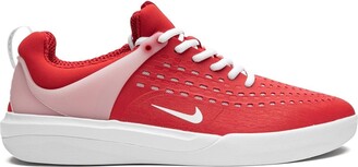 Nike Nyjah 3 SB sneakers