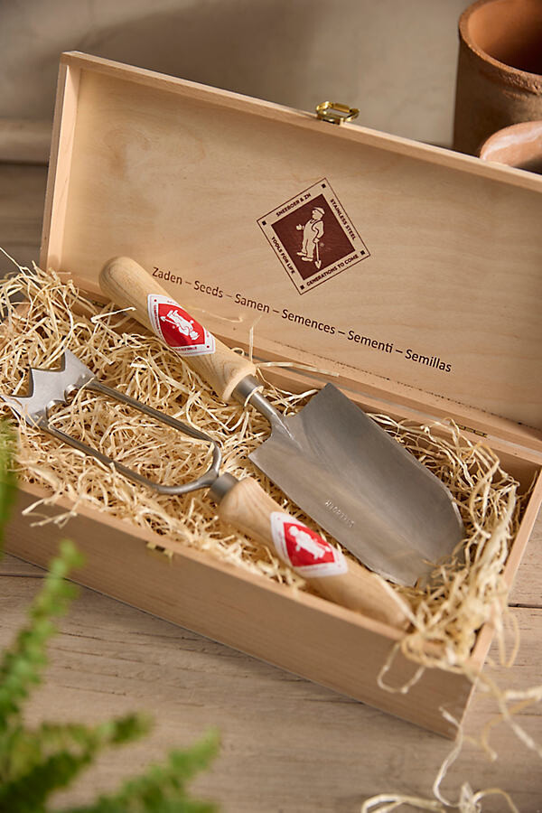 Sneeboer Weeder + Trowel Gift Set at Terrain