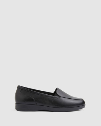 wide step shoes myer