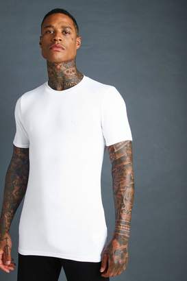 boohoo MAN Muscle Fit Longline Rolled Sleeve T-Shirt