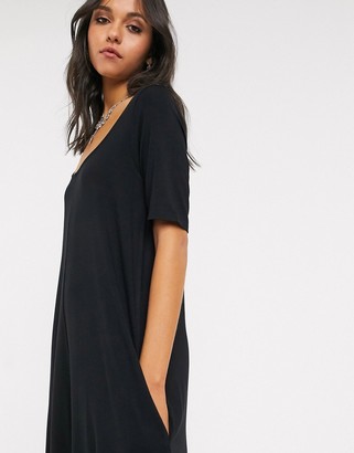ASOS DESIGN DESIGN Tall swing t-shirt dress with concealed pockets in black