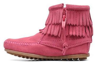 Minnetonka Kids's Double Fringe bootie G Zip-up Ankle Boots in Pink