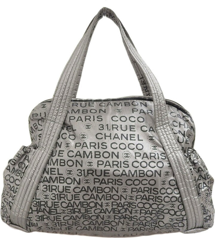 Chanel Synthetic Shoulder Bag (pre-owned) in Metallic
