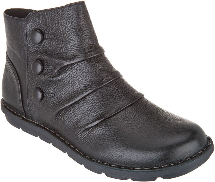 clarks ankle boots wide fit