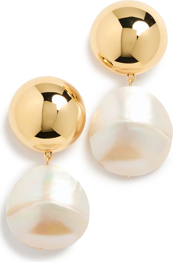 https://img.shopstyle-cdn.com/sim/02/87/028772f203a9c56effd51ff2c5d3ad25_best/lizzie-fortunato-rodan-pearl-earrings.jpg