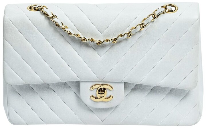 Chanel 1992-1994 Chevron Stitch Chain Shoulder Bag · INTO