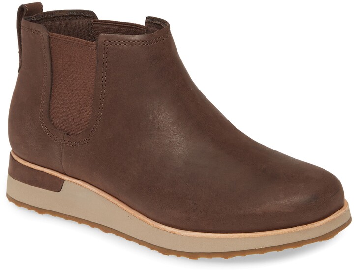 merrell roam chelsea walking boot