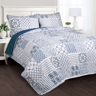 Lush Decor Monique Standard Cotton Reversible Coastal 3 Piece Quilt Set
