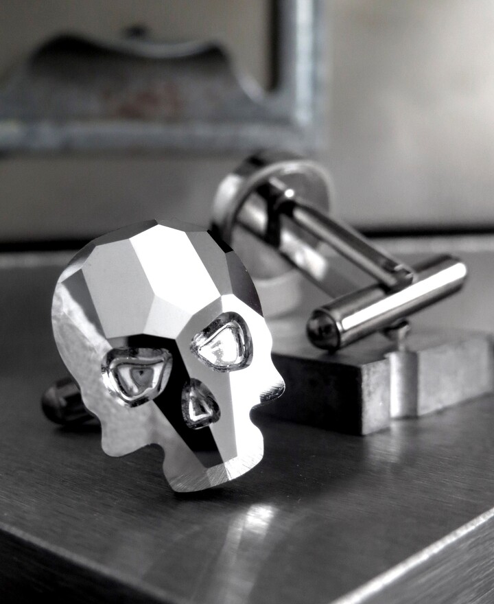 Silver Crystal Skull Cufflinks Cufflinks With Metallic Chrome