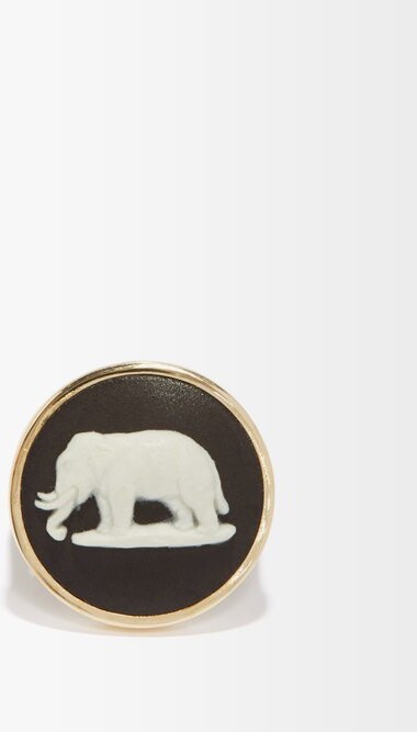 MATCHESFASHION Women Accessories Jewelry Rings Elephant Wedgwood Cameo & 9kt Gold Signet Ring Womens Black White 