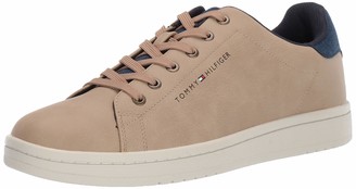 tommy hilfiger loyal sneaker