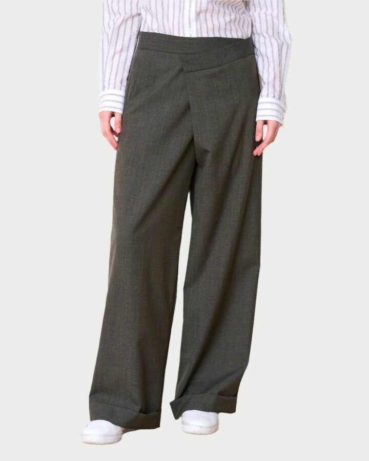 WE-AR4 Lounge Trouser In Charcoal