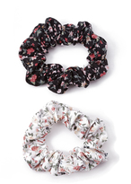 Thumbnail for your product : Forever 21 Wild Floral Scrunchie Set