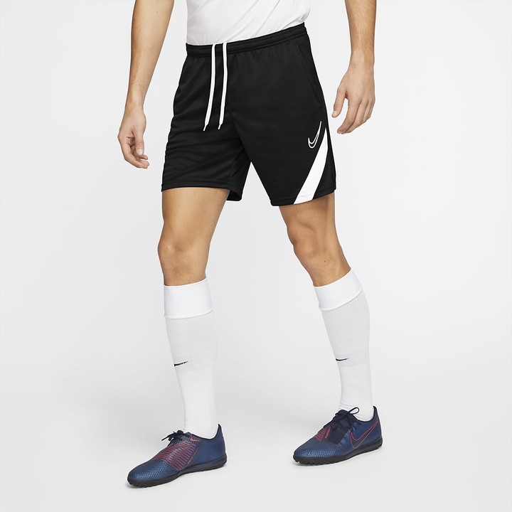 slim fit shorts nike