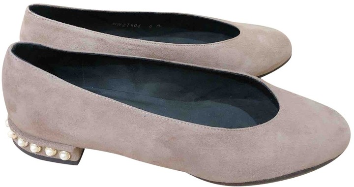 stuart weitzman suede ballet flats