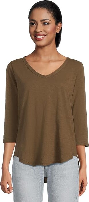 Mod-o-doc 3/4 Sleeve V-Neck T-Shirts with Curved Hem Women's Clothing Fern : MD (US 8-10), Cotton