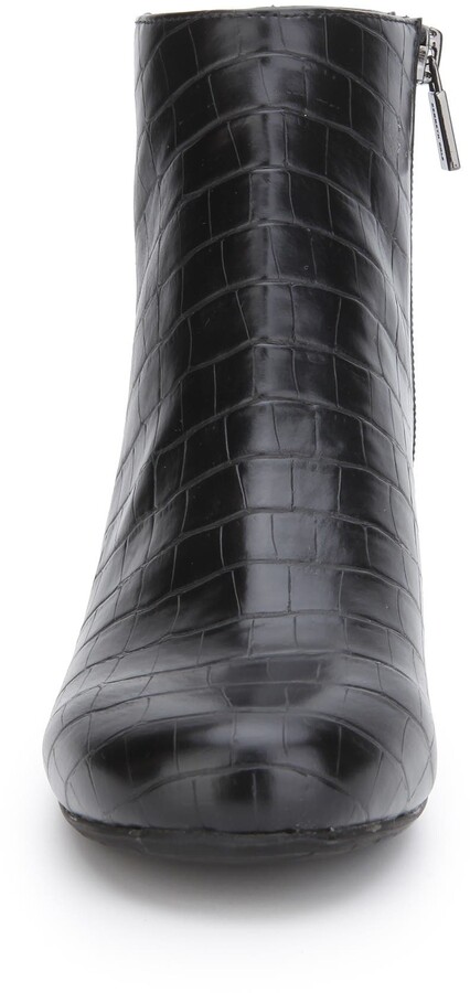 kenneth cole road stop