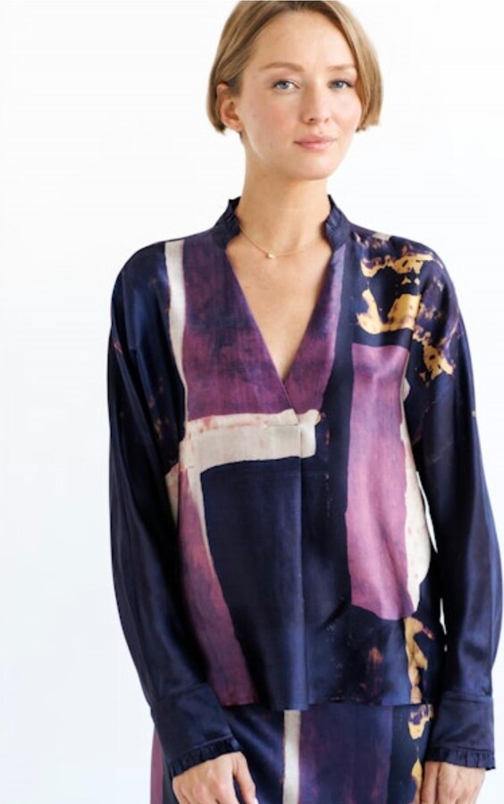 Go by Go Silk Go Frilled Up Top In Moonlit Mondria