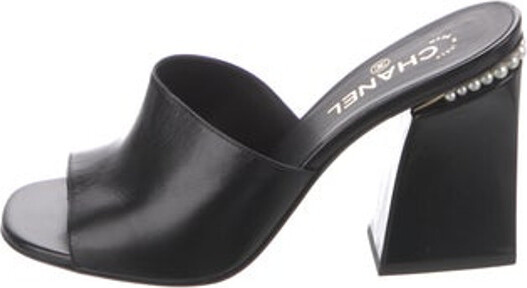Chanel Interlocking CC Logo Pearl Accent Leather Mules - Black Pumps, Shoes  - CHA918756