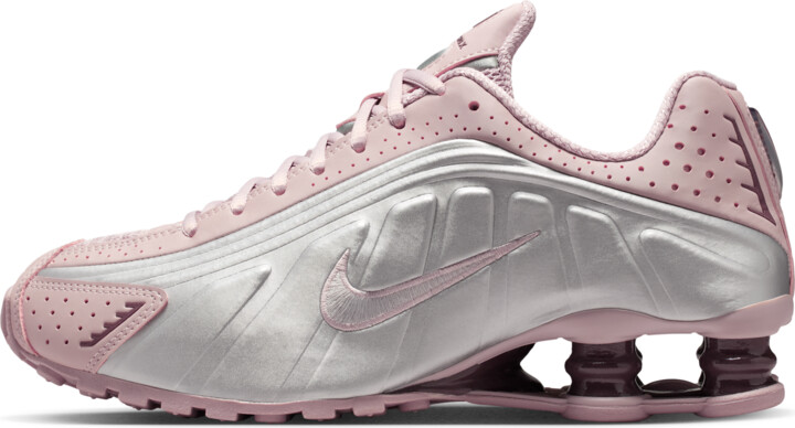 Nike Women's Shox R4 Shoes in Pink | AR3565-601