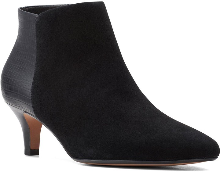 clarks wide fit boots uk