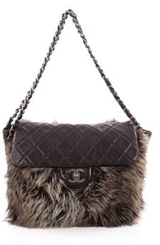 Chanel Pre-owned: Flap Shoulder Bag Faux Fur And Quilted Lambskin Medium.