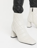 Thumbnail for your product : Stradivarius quilt detail heeled boots in ecru